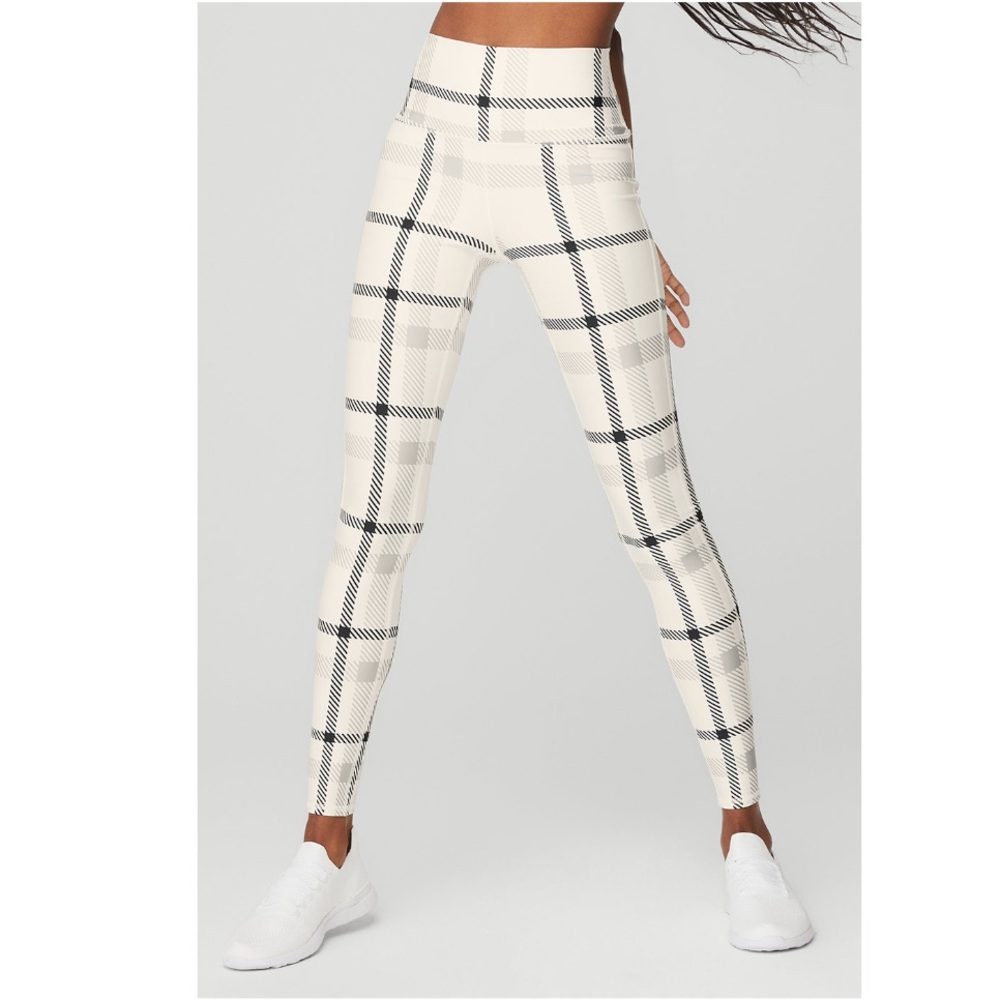 ALO Airlift High-Waist Magnified Plaid Legging - Ivory/Black - size XS